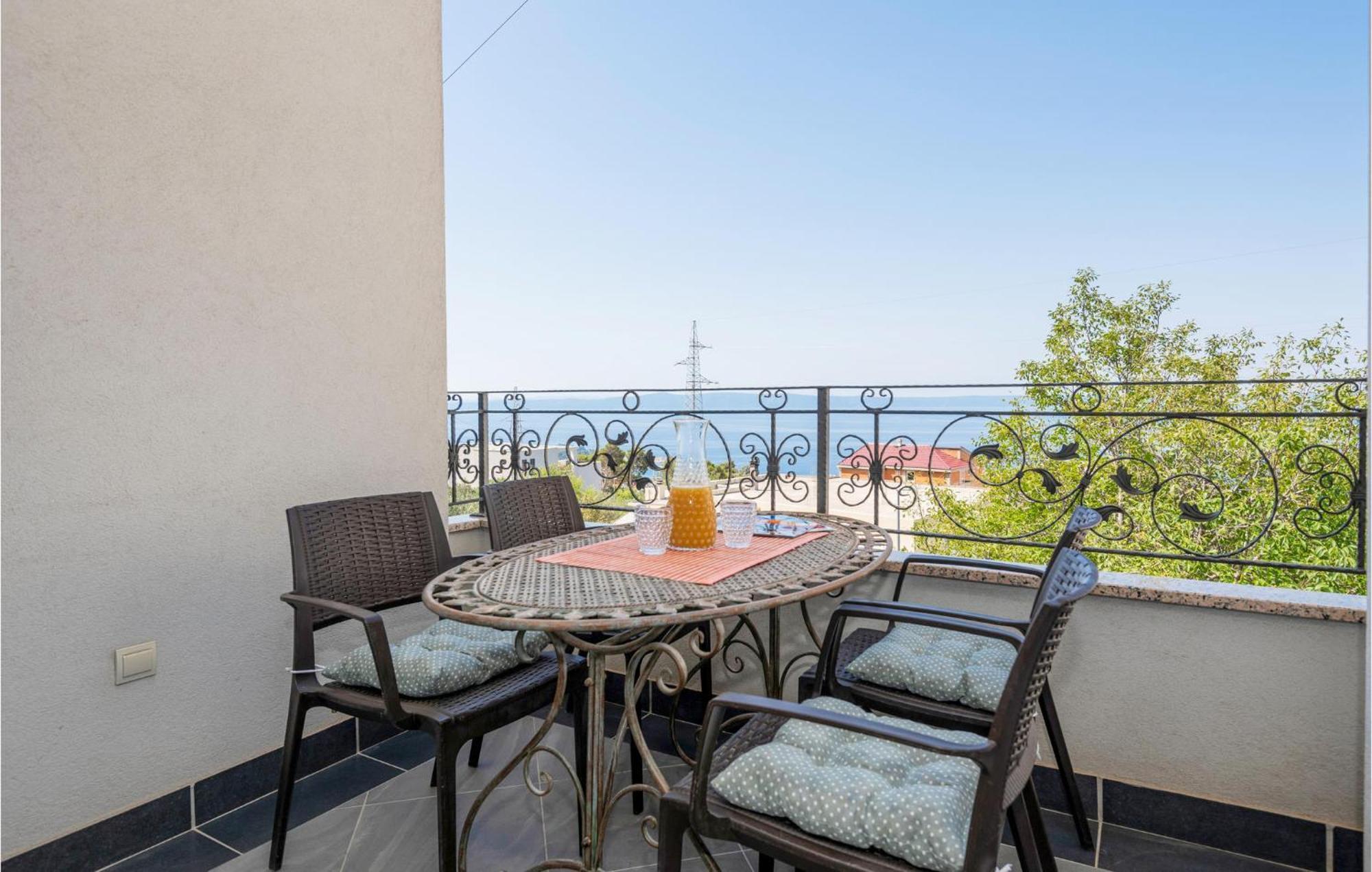 1 Bedroom Stunning In *